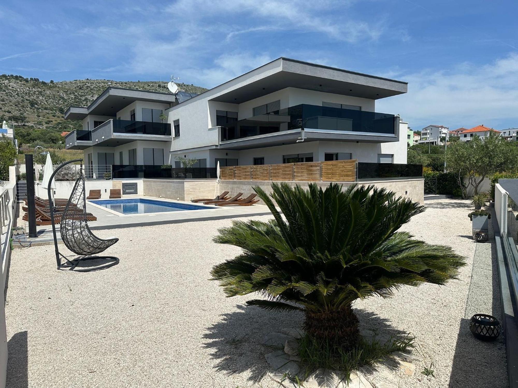 Villa Helena โตรกีร์ ภายนอก รูปภาพ